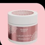 LUKSUZNI PILING 200g MIRISIRAN, HIDRATANTNI
POSVJETLJIVAJUĆI PILING
ZA STOPALA, RUKE I TIJELO